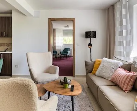 Sinusaparthotel Apartman *